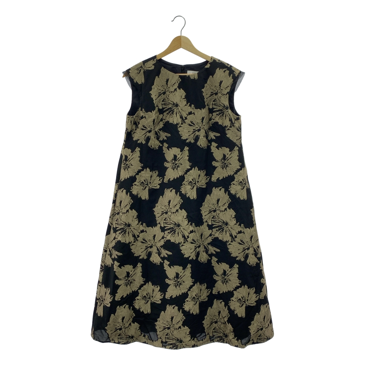 ADORE / アドーア