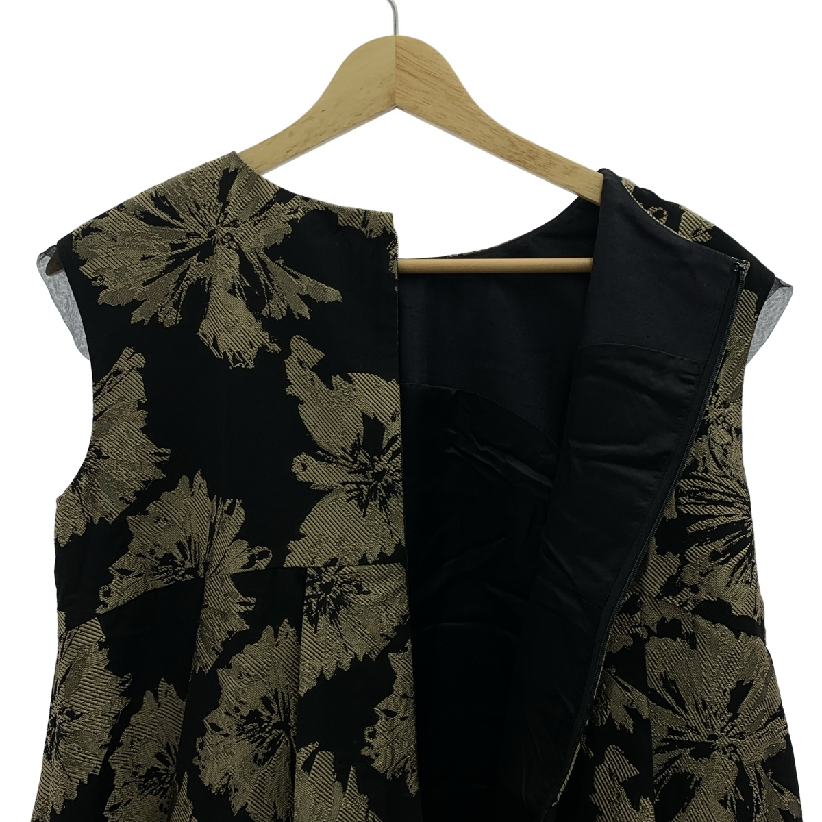 ADORE / アドーア フラワージャガード タック ノースリーブ ワンピース