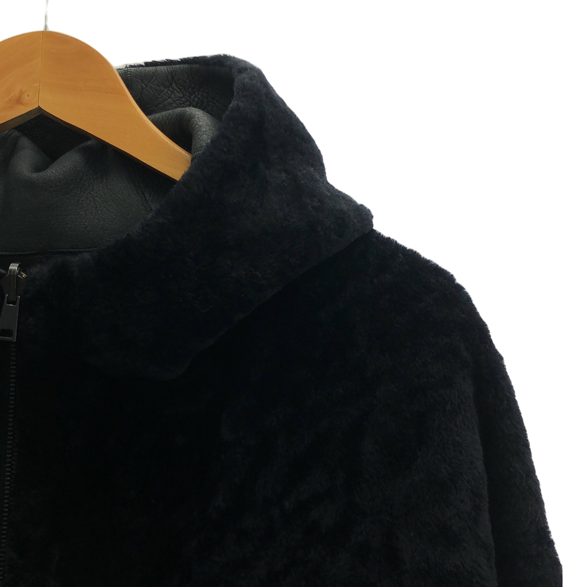 32PARADIS / トラントドゥパラディ リバーシブル ノーカラー フーデッド ムートンコート