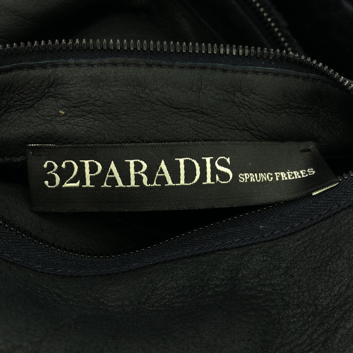 32PARADIS / トラントドゥパラディ リバーシブル ノーカラー フーデッド ムートンコート