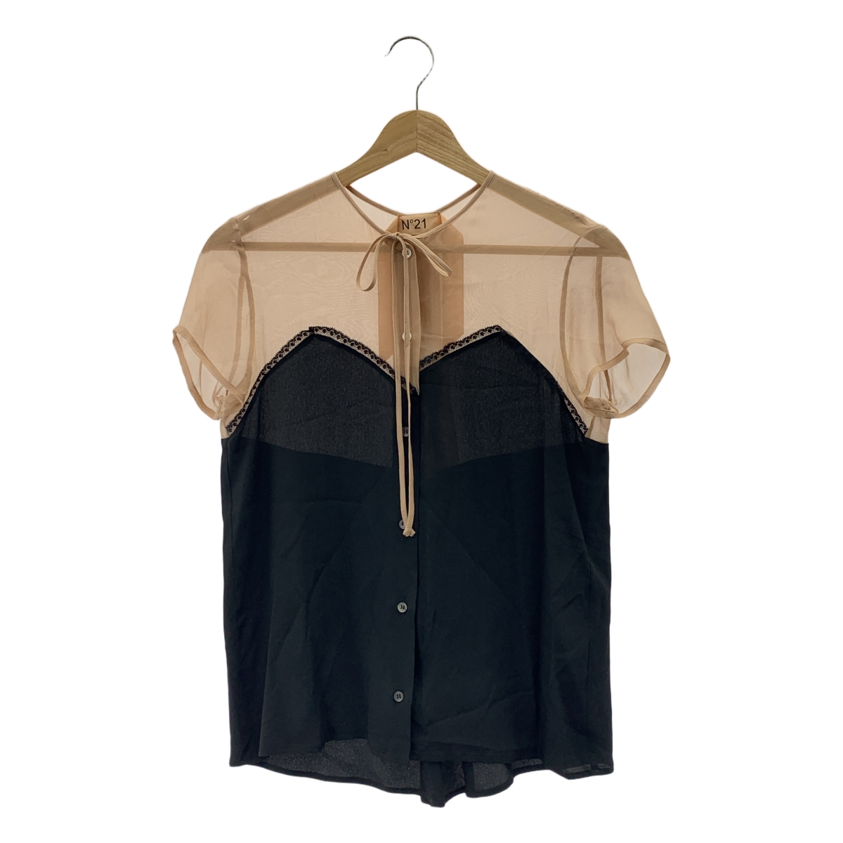 N°21 / ヌメロヴェントゥーノ