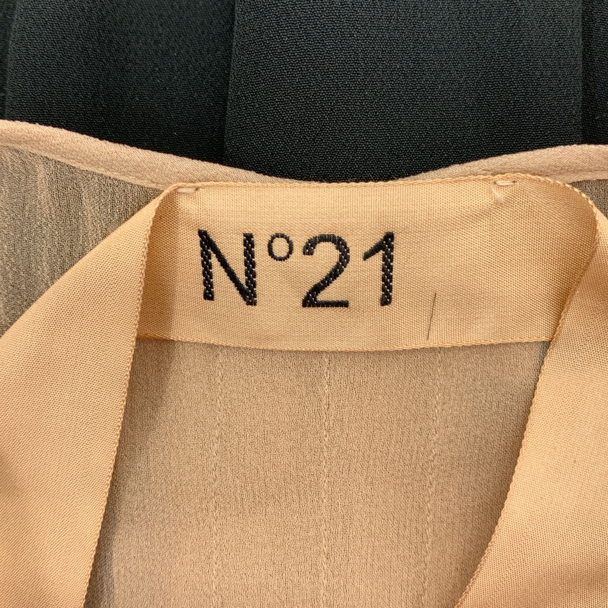 N°21 / ヌメロヴェントゥーノ アセテート シルク バイカラー シャツ ブラウス