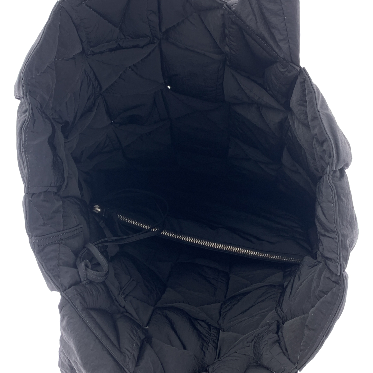 BOTTEGA VENETA / ボッテガヴェネタ Padded Quilted Nylon Tote Bag / マキシイントレチャート パディット キルティッド トートバッグ  / ユニセックス / ポーチ付き