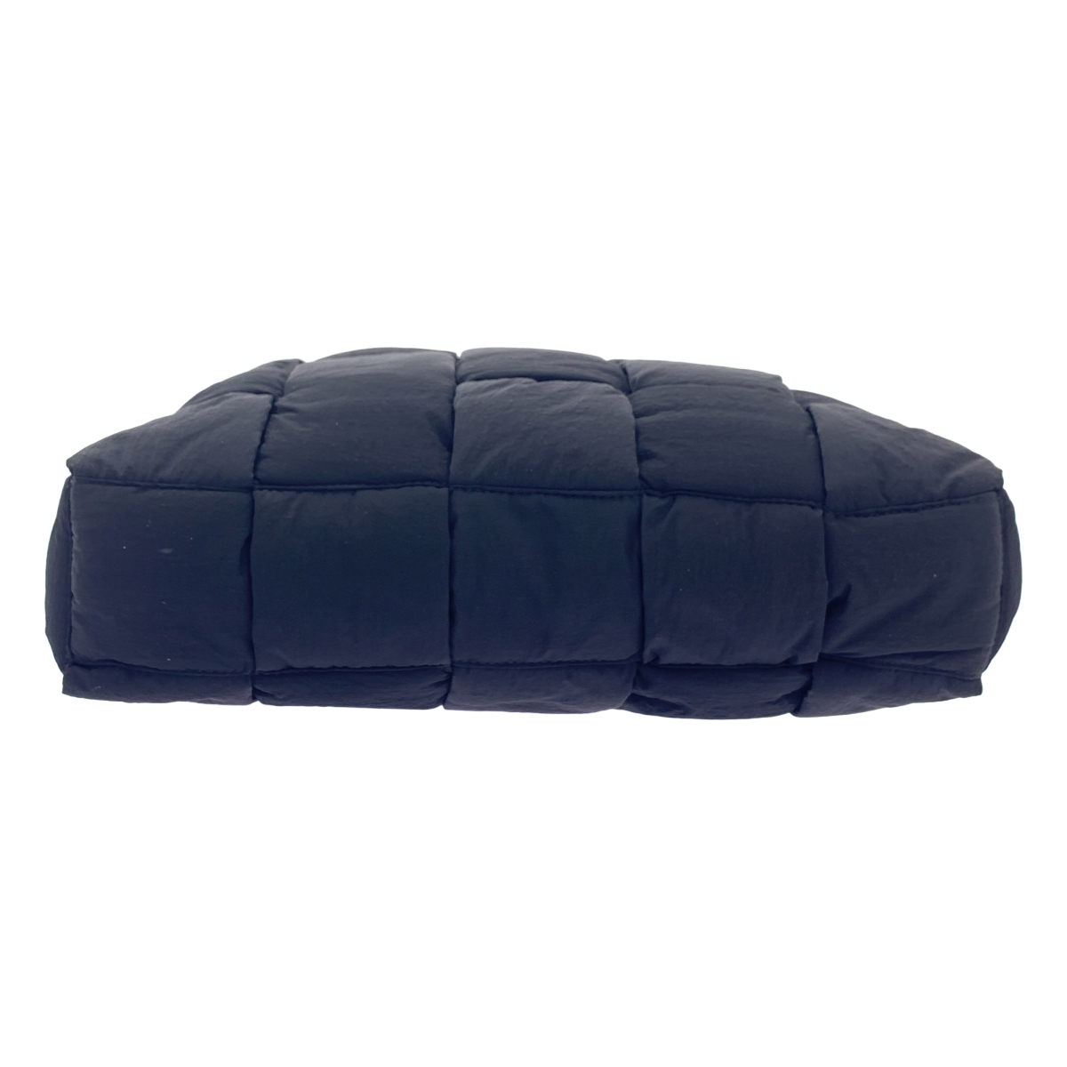 BOTTEGA VENETA / ボッテガヴェネタ Padded Quilted Nylon Tote Bag / マキシイントレチャート パディット キルティッド トートバッグ  / ユニセックス / ポーチ付き