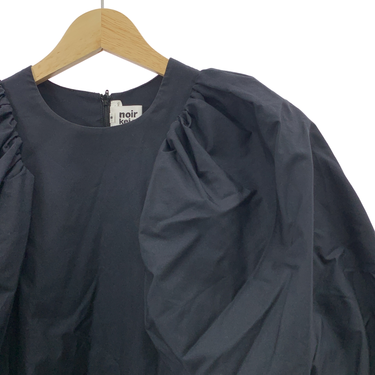 noir kei ninomiya / ノワールケイニノミヤ パフショルダー コットン ブロードワンピース