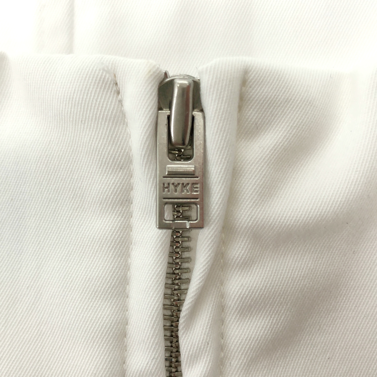 HYKE / ハイク TASLAN TWILL TOP / バックジップ スリット ブラウス