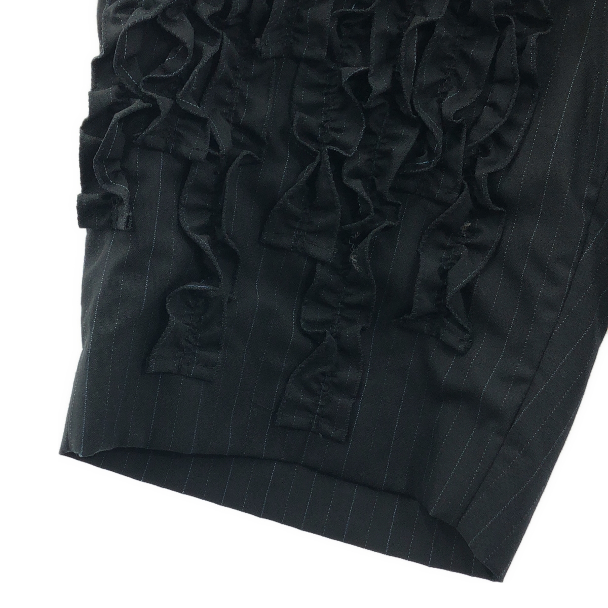 COMME des GARCONS HOMME PLUS / コムデギャルソンオムプリュス ピンストライプ フリル装飾 ショートパンツ ショーツ