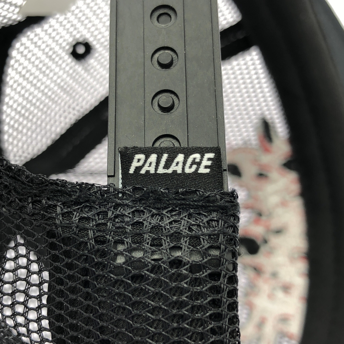 PALACE SKATEBOARDS / パレススケートボーズ ロゴ メッシュ キャップ 帽子 / アジャスター調整可