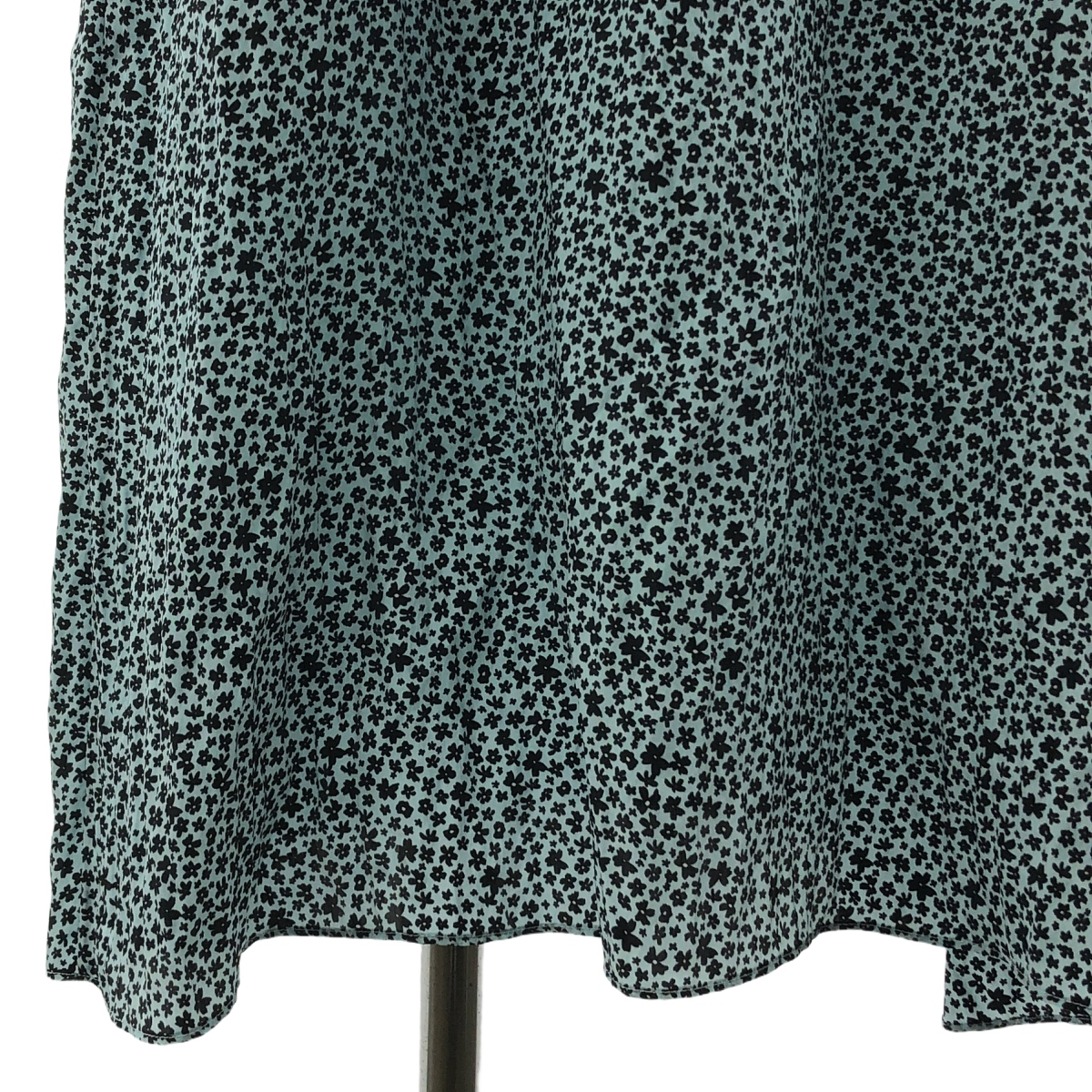 BAUM UND PFERDGARTEN / バウムウンドヘルガーデン 総柄 小花 フラワー フリル ドレス ワンピース