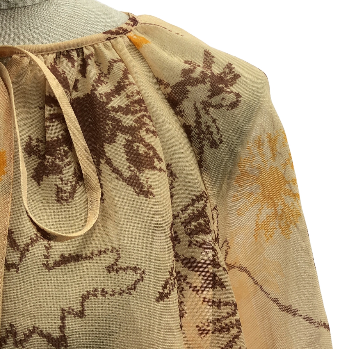 Lee Mathews / リーマシュー セットアップ Lola 総柄 シルクウール フラワープリント ギャザー ブラウス / ドローストリング スカート / 裏地付き