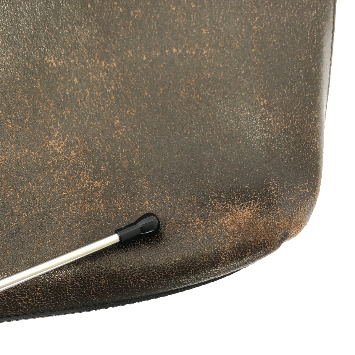 miu miu / ミュウミュウ レザー ロゴ型押し トートバッグ