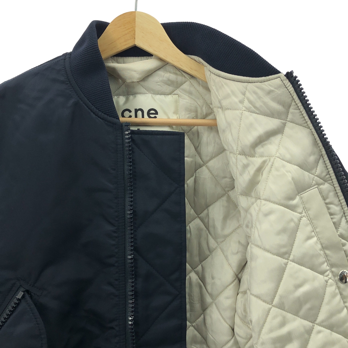 Acne Studios / アクネストゥディオズ Bomber Jacket MA-1 / ボリュームスリーブ ボンバー ジャケット ブルゾン / キルティング 総裏地
