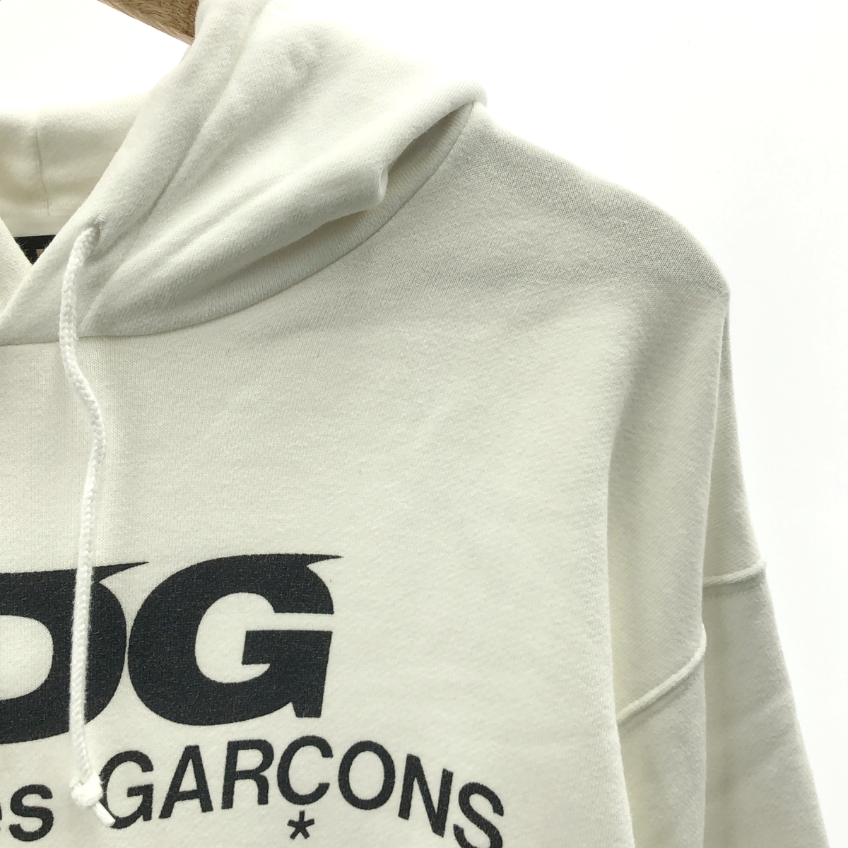 その他 ロゴ スウェット プルオーバー フーディ