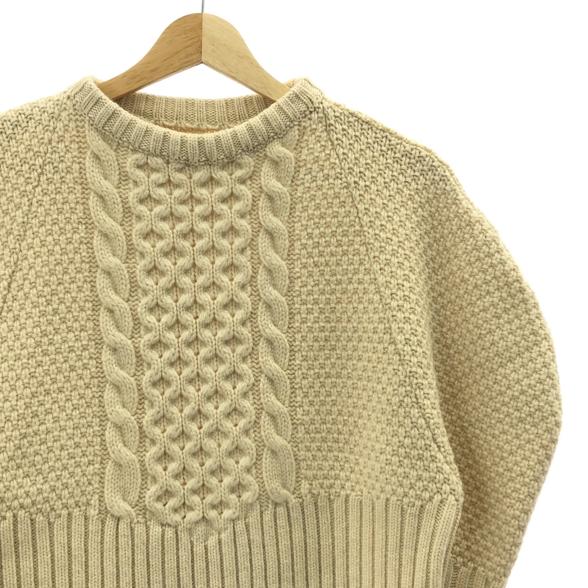 その他 ウール スリットリブスリーブ ケーブルニット セーター