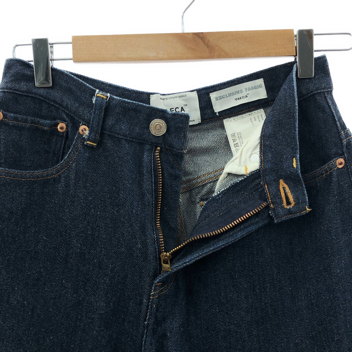 YAECA / ヤエカ クロップド テーパードデニム パンツ