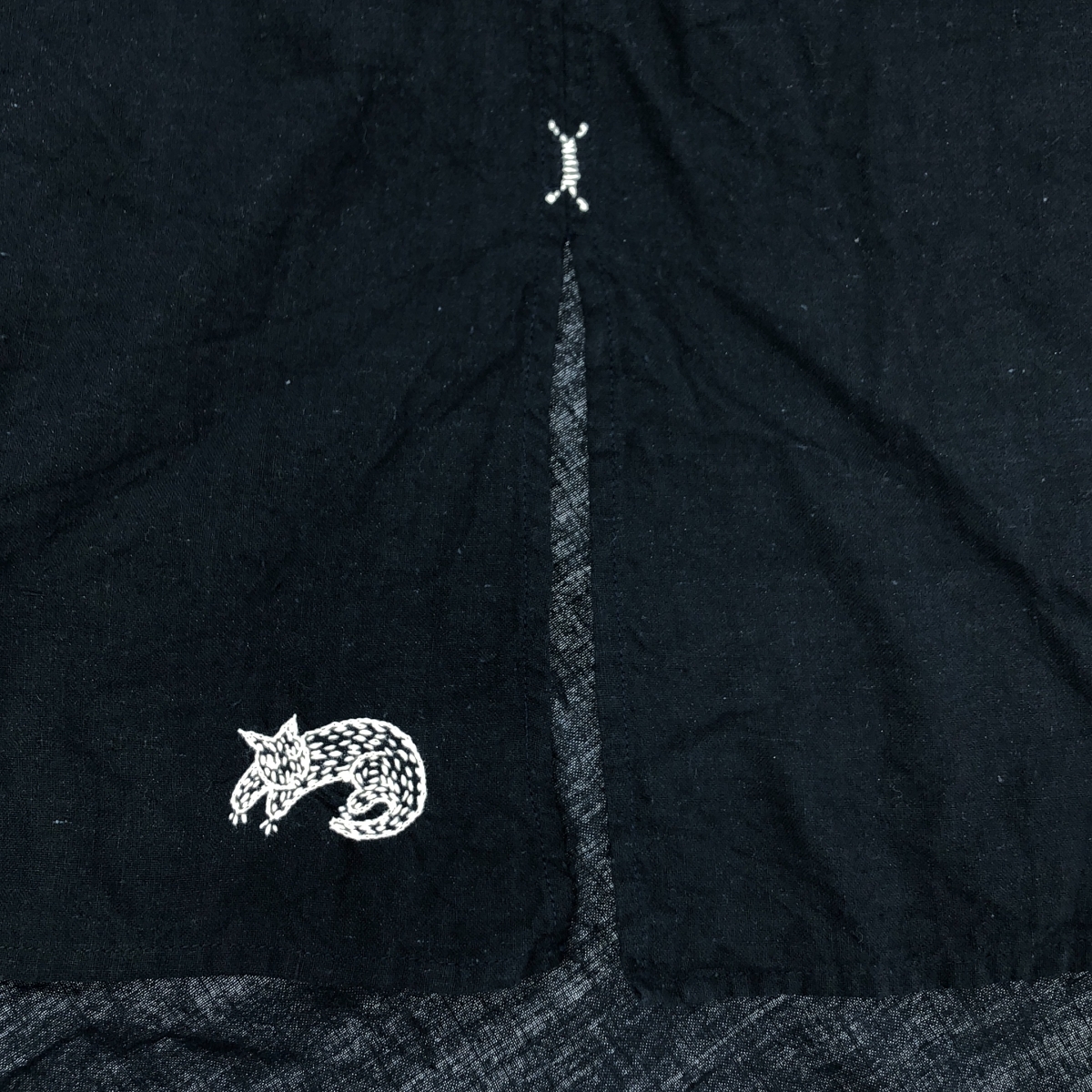 Babaghuri Jurgen Lehl / ババグーリヨーガンレール コットン ノーカラー エンブロイダリー ポケット付き ロングコート