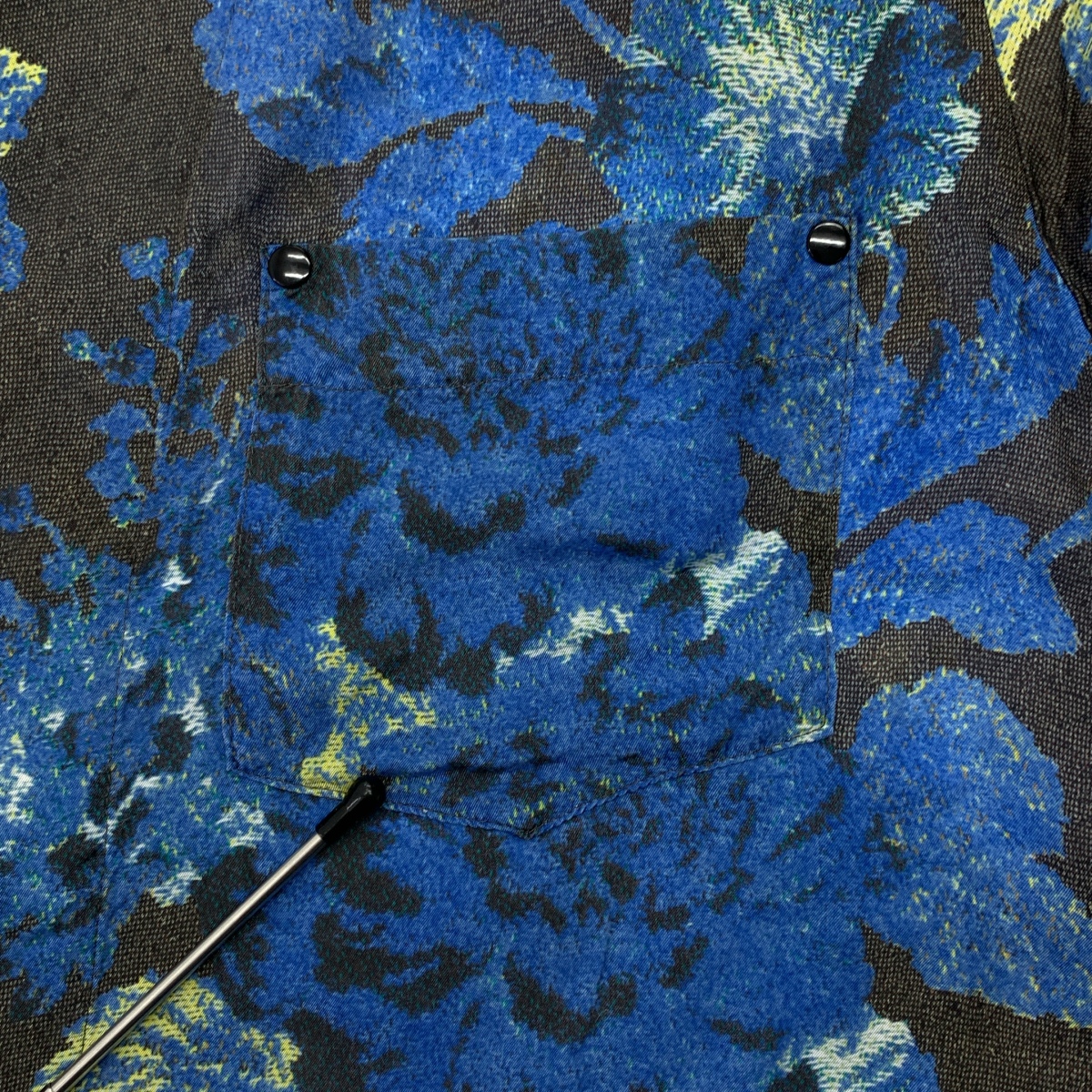 TOGA PULLA / トーガプルラ プリント インナー シャツ