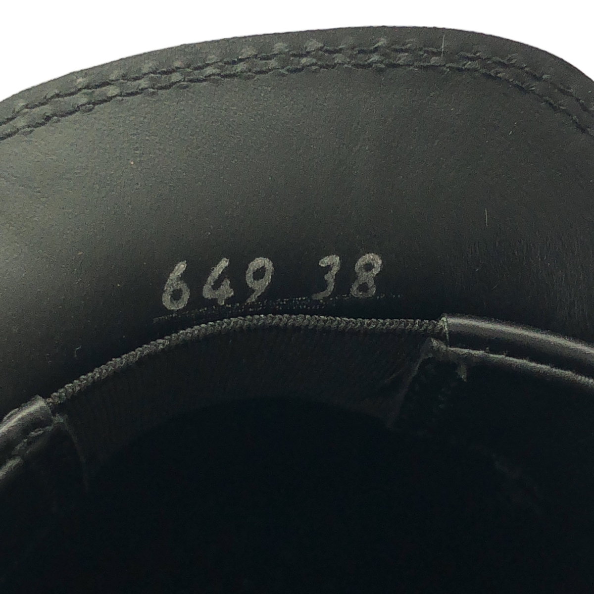 PRADA / プラダ トライアングル ロゴ モノリス ブラッシュド レザー ローファー