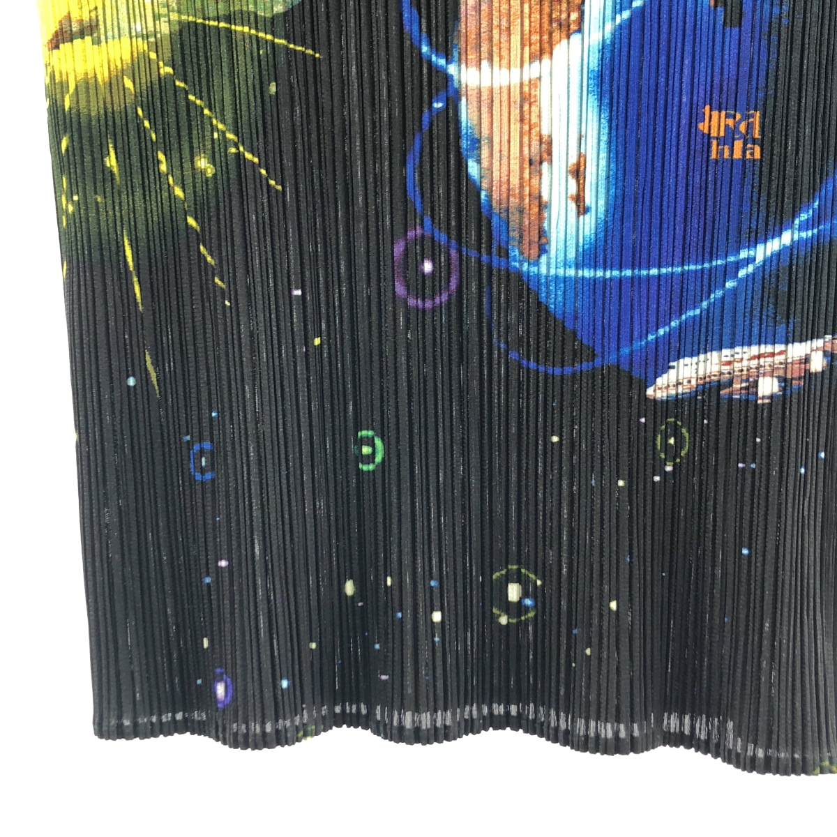 PLEATS PLEASE ISSEY MIYAKE / プリーツプリーズイッセイミヤケ 横尾忠則 宇宙 総柄 ハイネック ノースリーブ プルオーバー