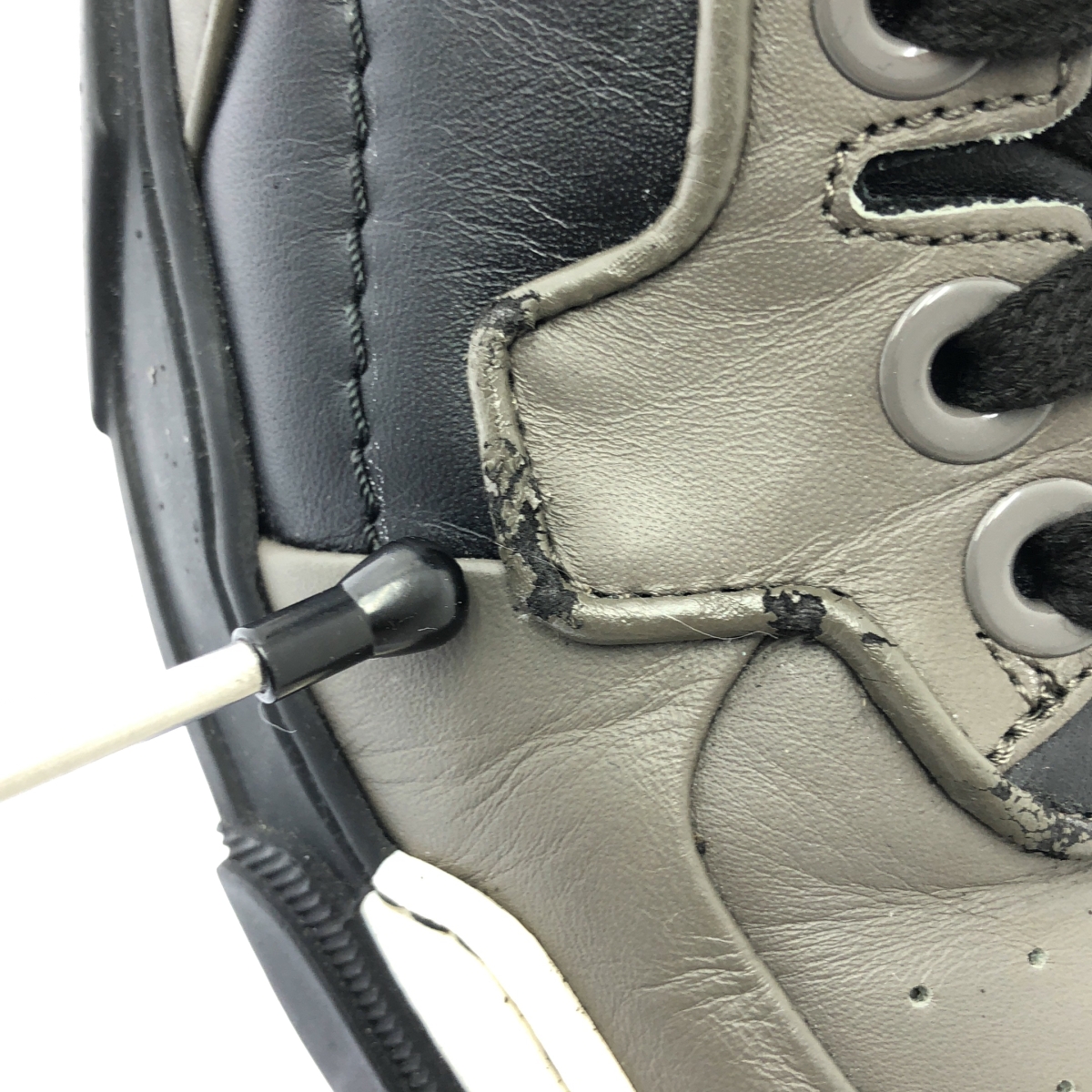 GIVENCHY / ジバンシィ スタッズ ハイカット スニーカー