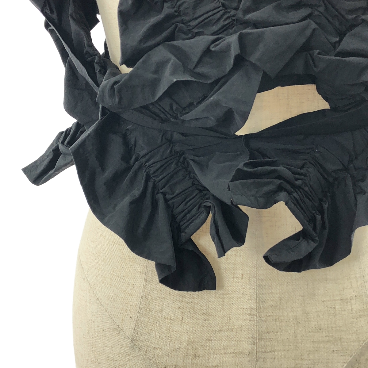 その他 kiki frill vest キキ フリル ベスト