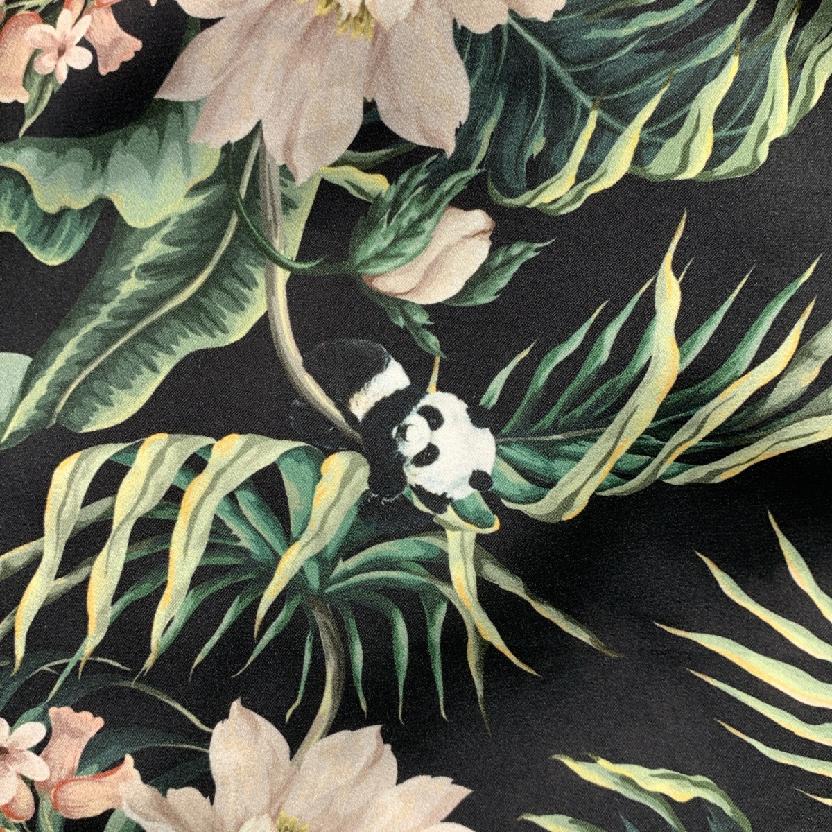 VIVIENNE TAM / ヴィヴィアンタム セットアップ 総柄 パンダ スタンドカラー シャツ ブラウス /  プリーツ スカート