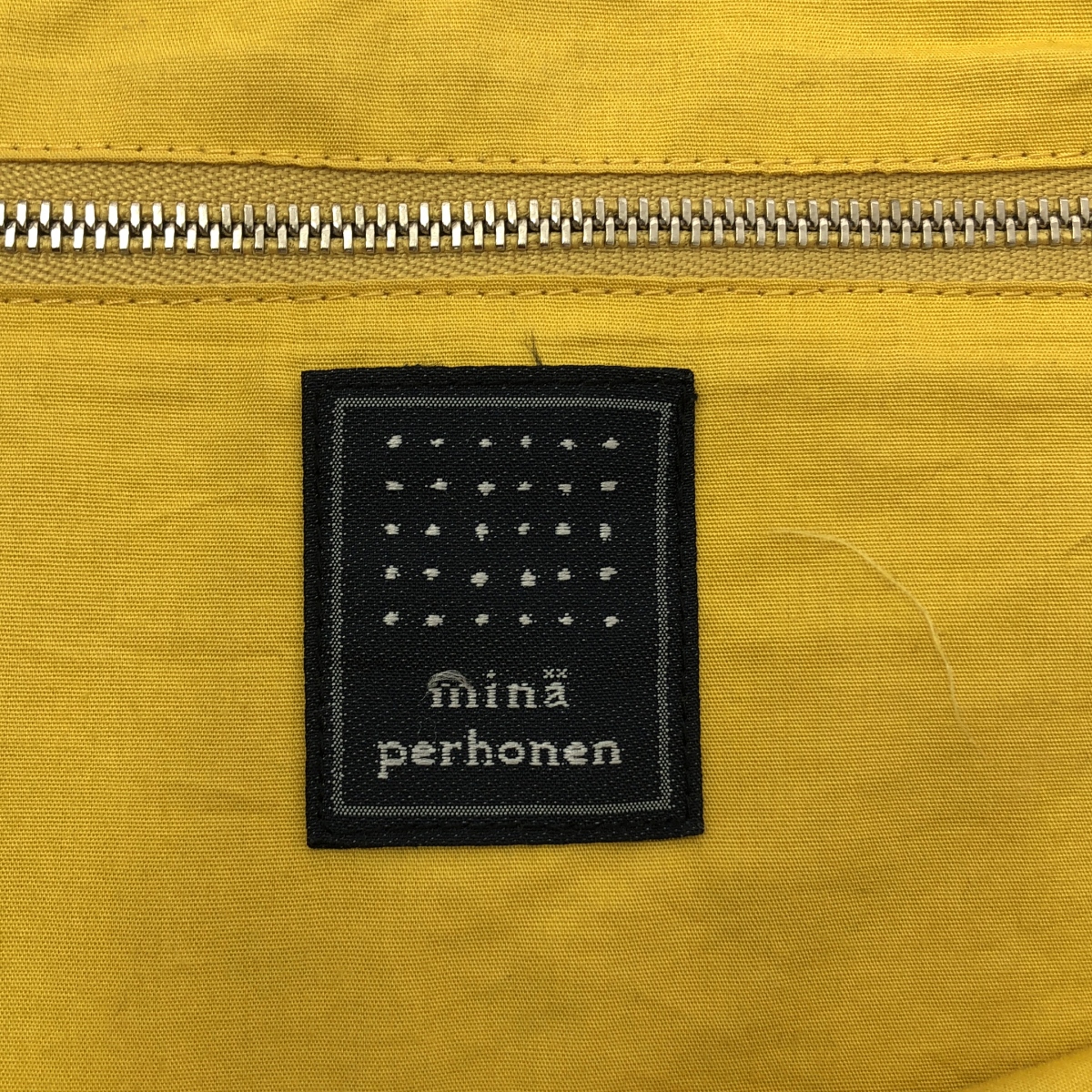 mina perhonen / ミナペルホネン forest parade / フォレストパレード エンブロイダリー ロゴジップ ショルダーバッグ