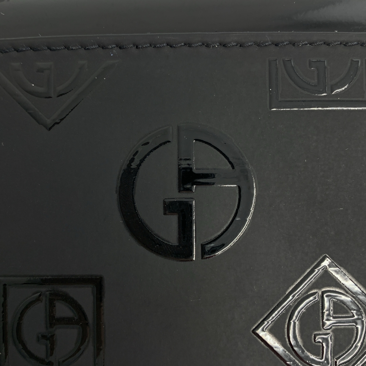 GIORGIO ARMANI / ジョルジオアルマーニ 総ロゴ シグネチャー ラウンドジップウォレット 財布