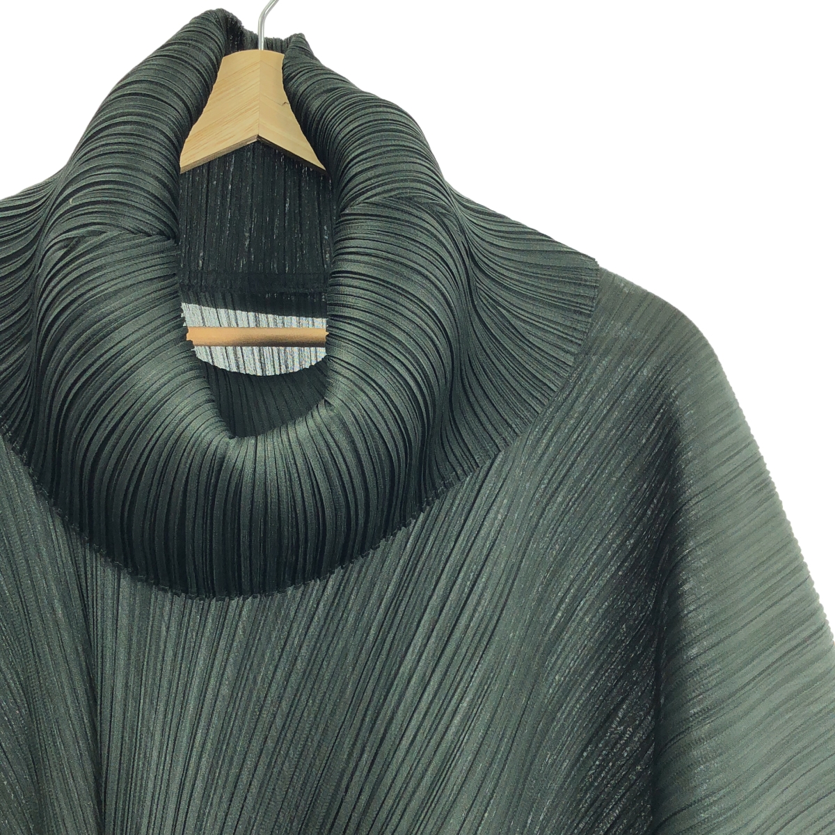 PLEATS PLEASE ISSEY MIYAKE / プリーツプリーズイッセイミヤケ 変形 ハイネック スリット ボリューム プルオーバー ポンチョ