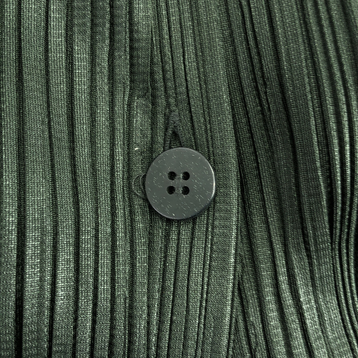 PLEATS PLEASE ISSEY MIYAKE / プリーツプリーズイッセイミヤケ 変形 ハイネック スリット ボリューム プルオーバー ポンチョ