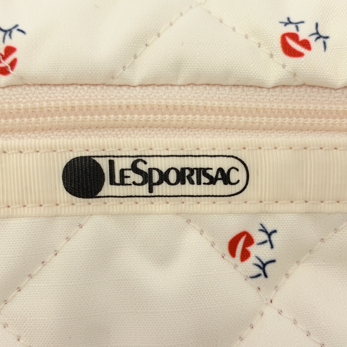 LeSportsac / レスポートサック ×Megumi Kanzaki 神崎恵 PERFECT COSME POUCH キルティング ポーチ