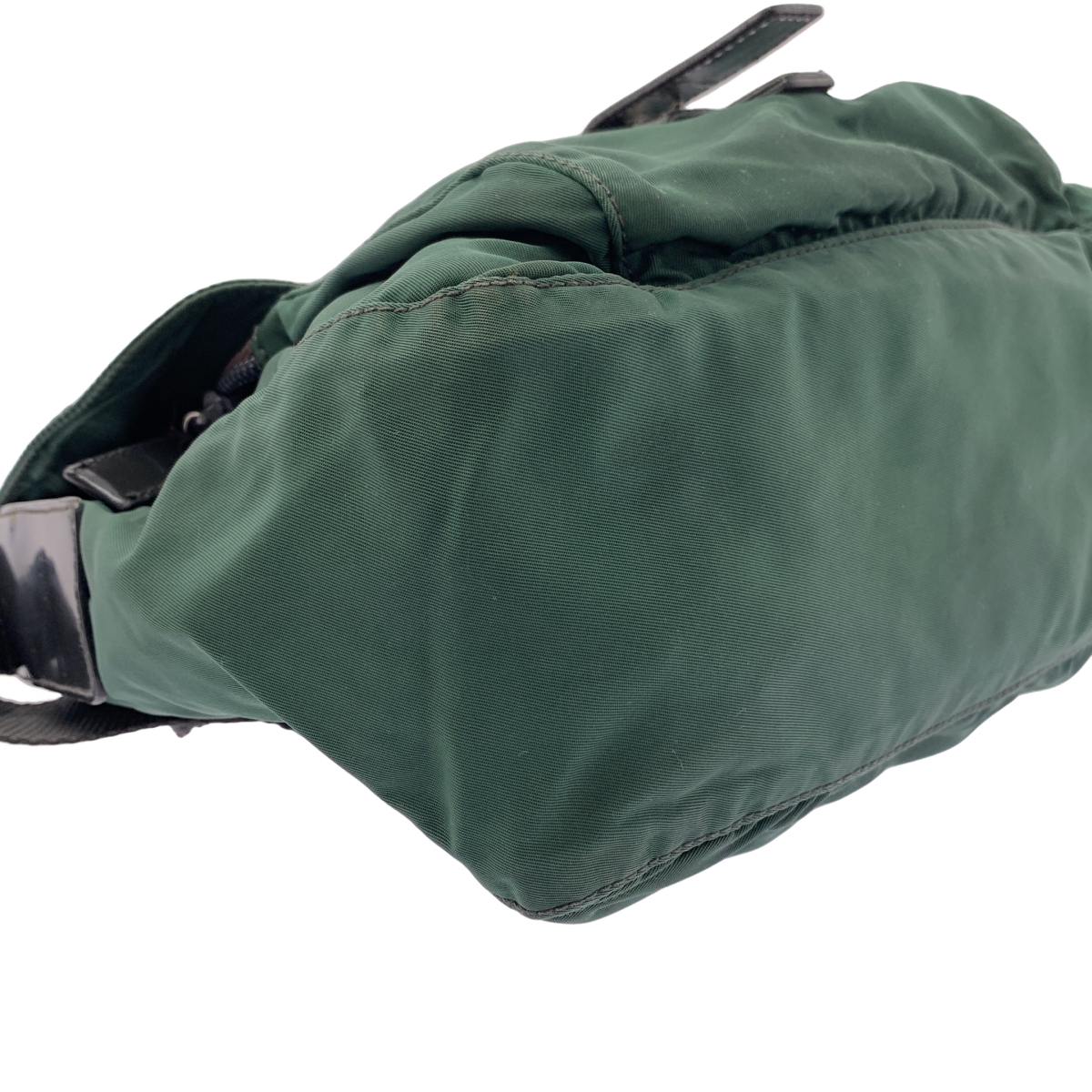 PRADA / プラダ ナイロン トライアングルロゴプレート メッセンジャーバッグ