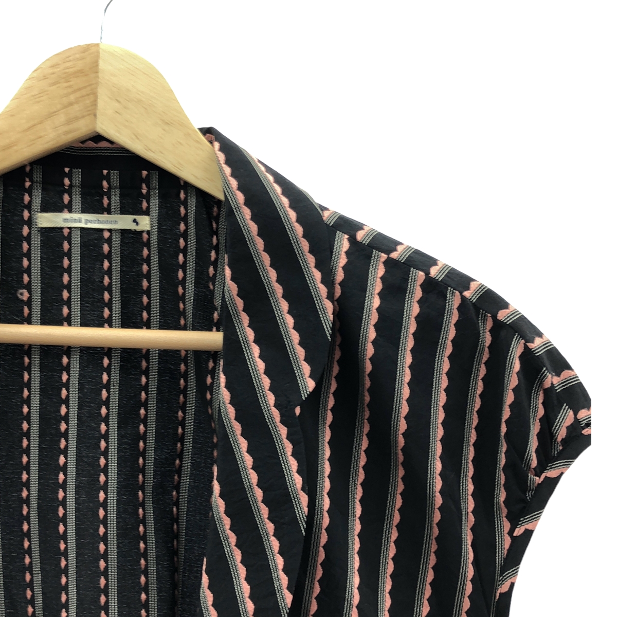 mina perhonen / ミナペルホネン frill 刺しゅう ノースリーブ ブラウス