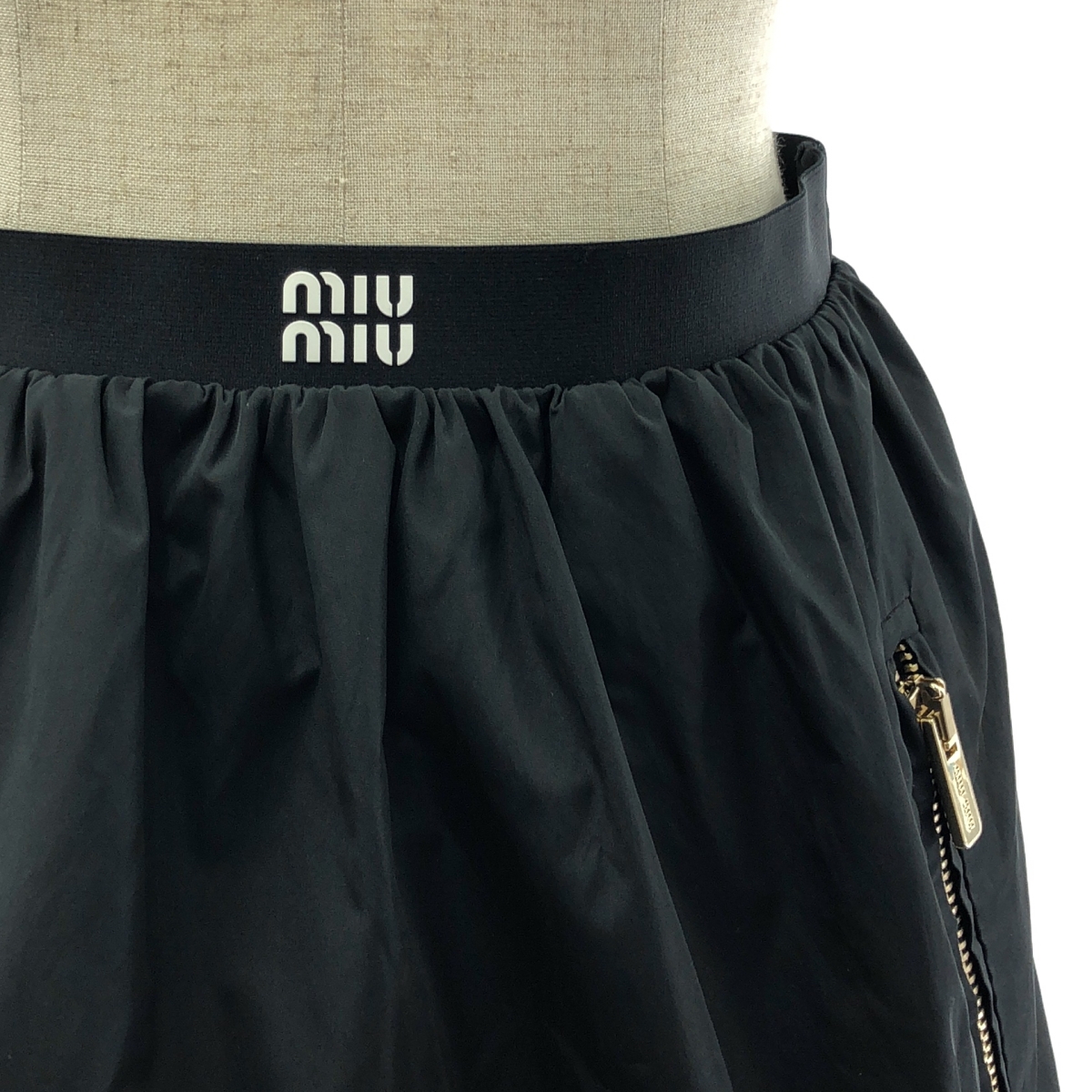 miu miu / ミュウミュウ Technical Silk Mini skirt テクノ シルク ロゴ ミニ スカート