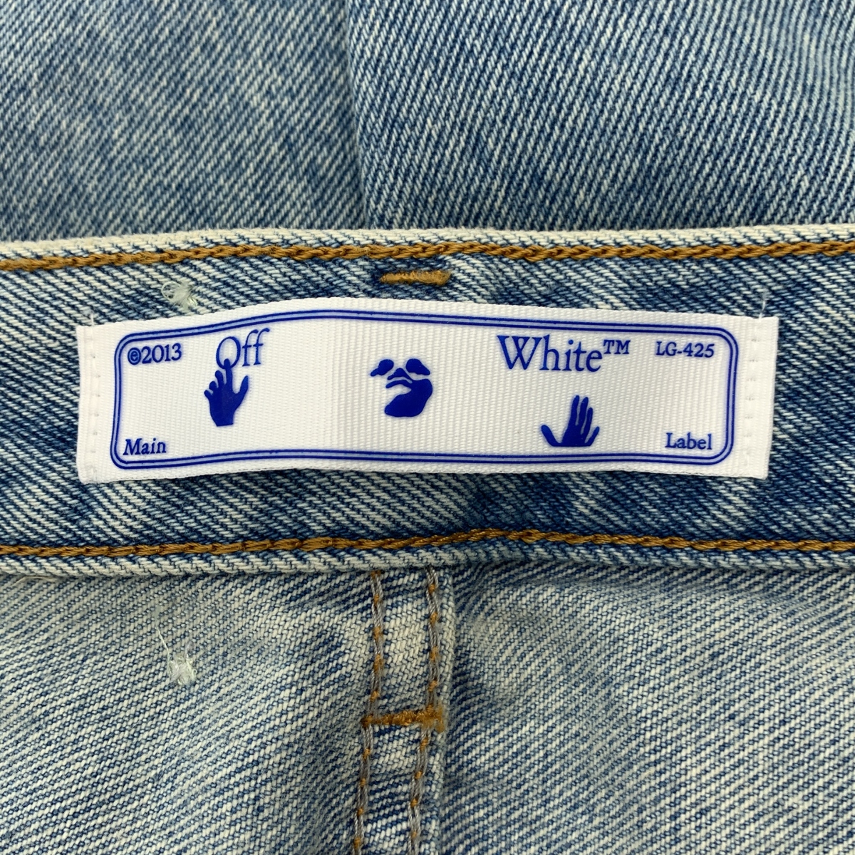 Off-White / オフホワイト フロントロゴ パッチ デニム テーパード パンツ