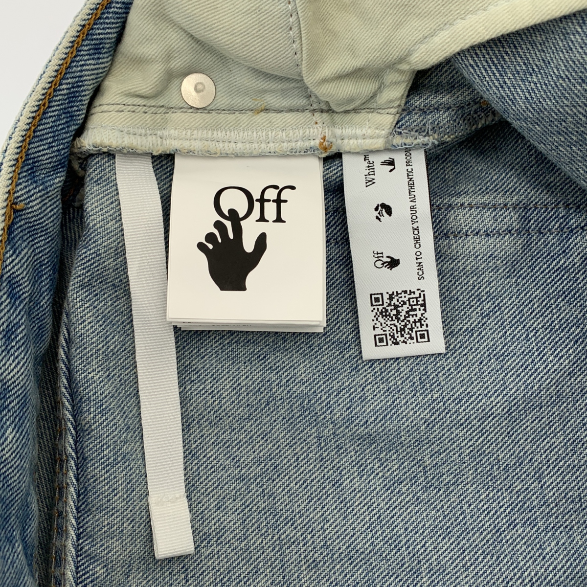 Off-White / オフホワイト フロントロゴ パッチ デニム テーパード パンツ