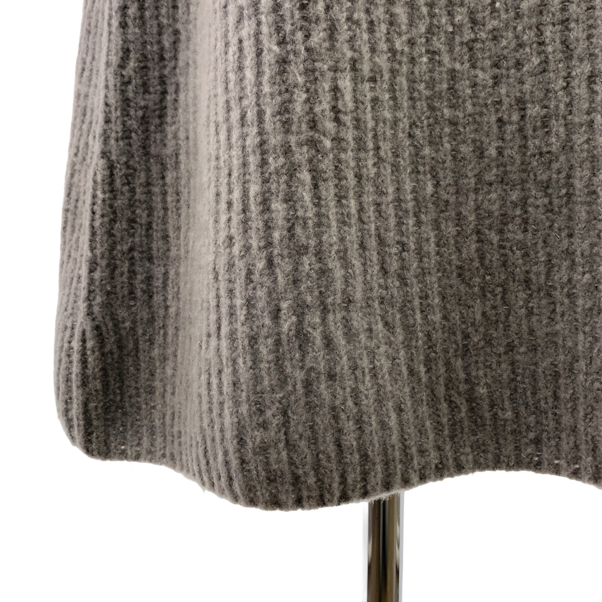 SLOANE / スローン 5G片畦編み メリノウールブークレ タートルネックワンピース