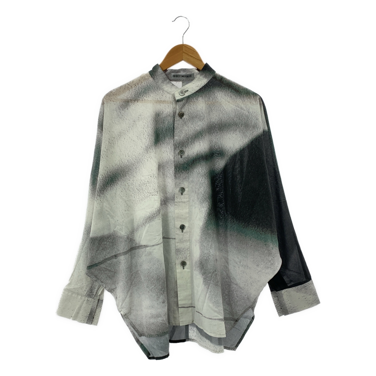 ISSEY MIYAKE / イッセイミヤケ