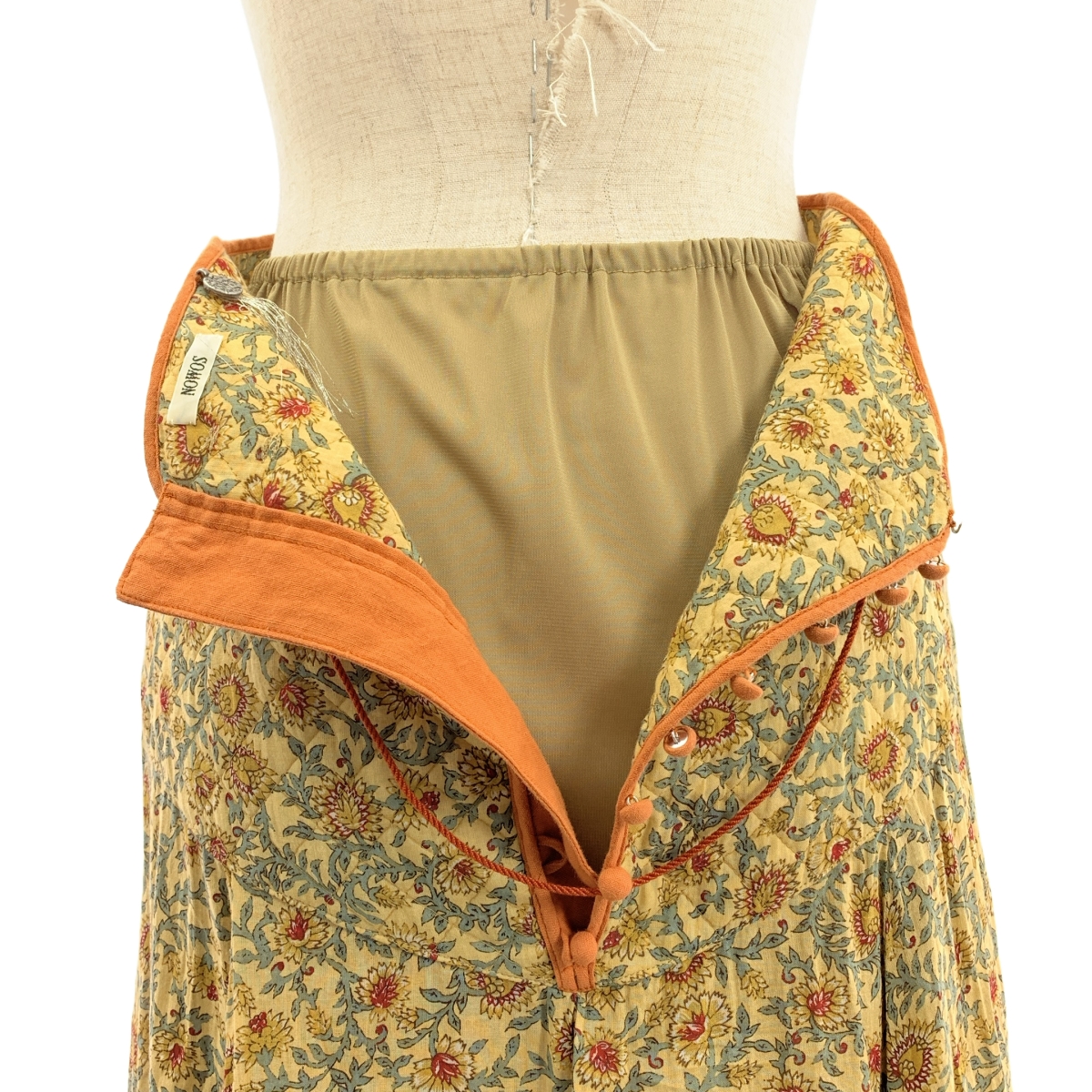 NOWOS / ノーウォス Over print long skirt / 総柄 キルティング ボリューム スカート / チャーム・ペチコート付き