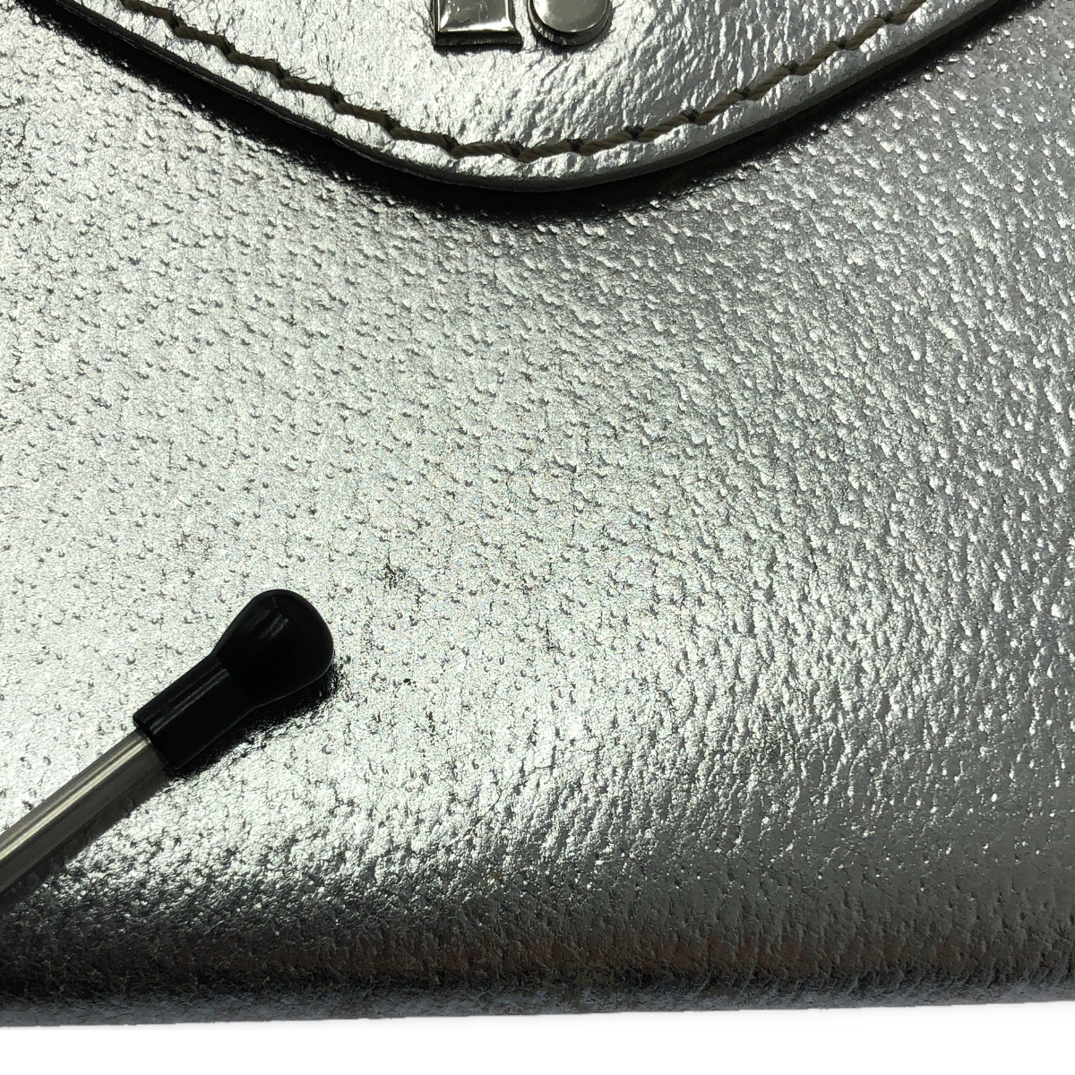 KATE SPADE / ケイトスペード レザー メタリック フラップ クラッチバッグ / 柄総裏地