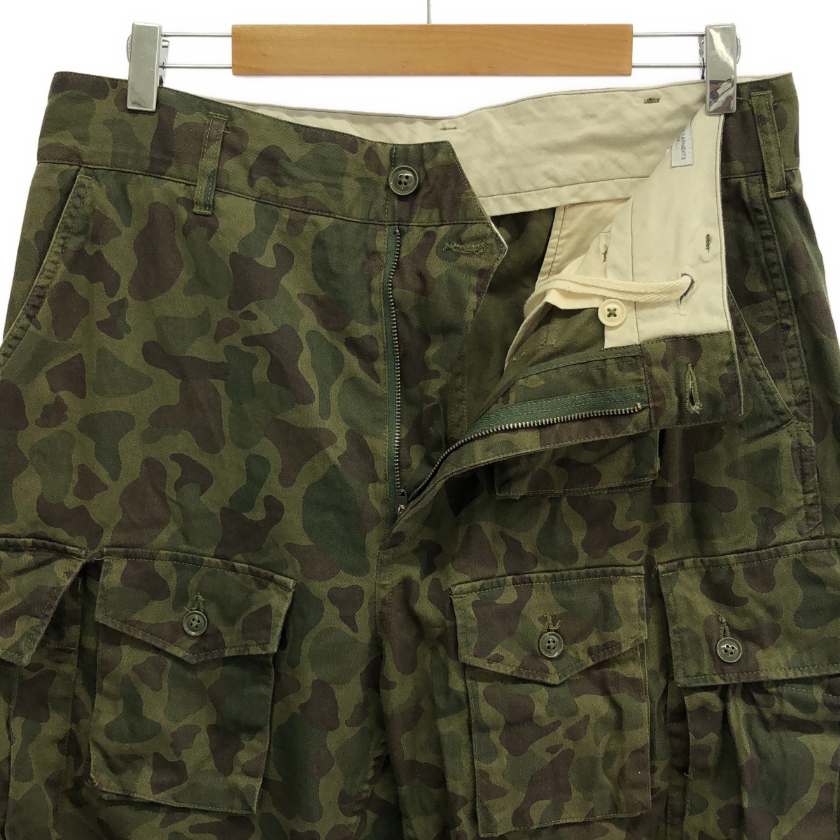 Engineered Garments / エンジニアドガーメンツ SUNRISE MARKET別注 FA Pant 6.5oz Flat Twill Olive Camo 迷彩 カーゴパンツ