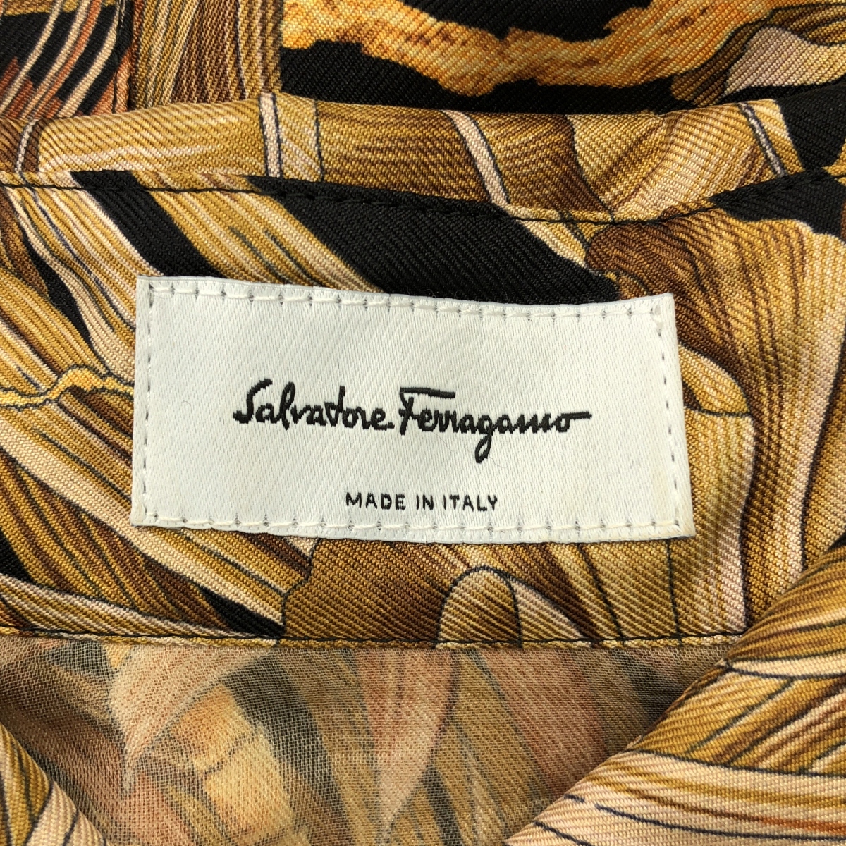 Salvatore Ferragamo / サルヴァトーレフェラガモ silk 100％ / シルク 総柄 オーバー シャツ ブラウス