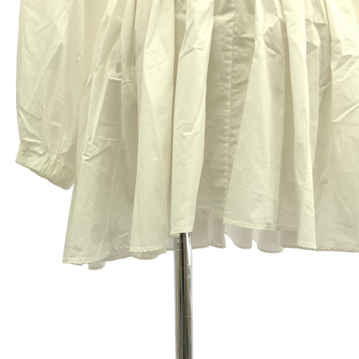 LE PHIL / ルフィル タイプライター バイオ ブラウス