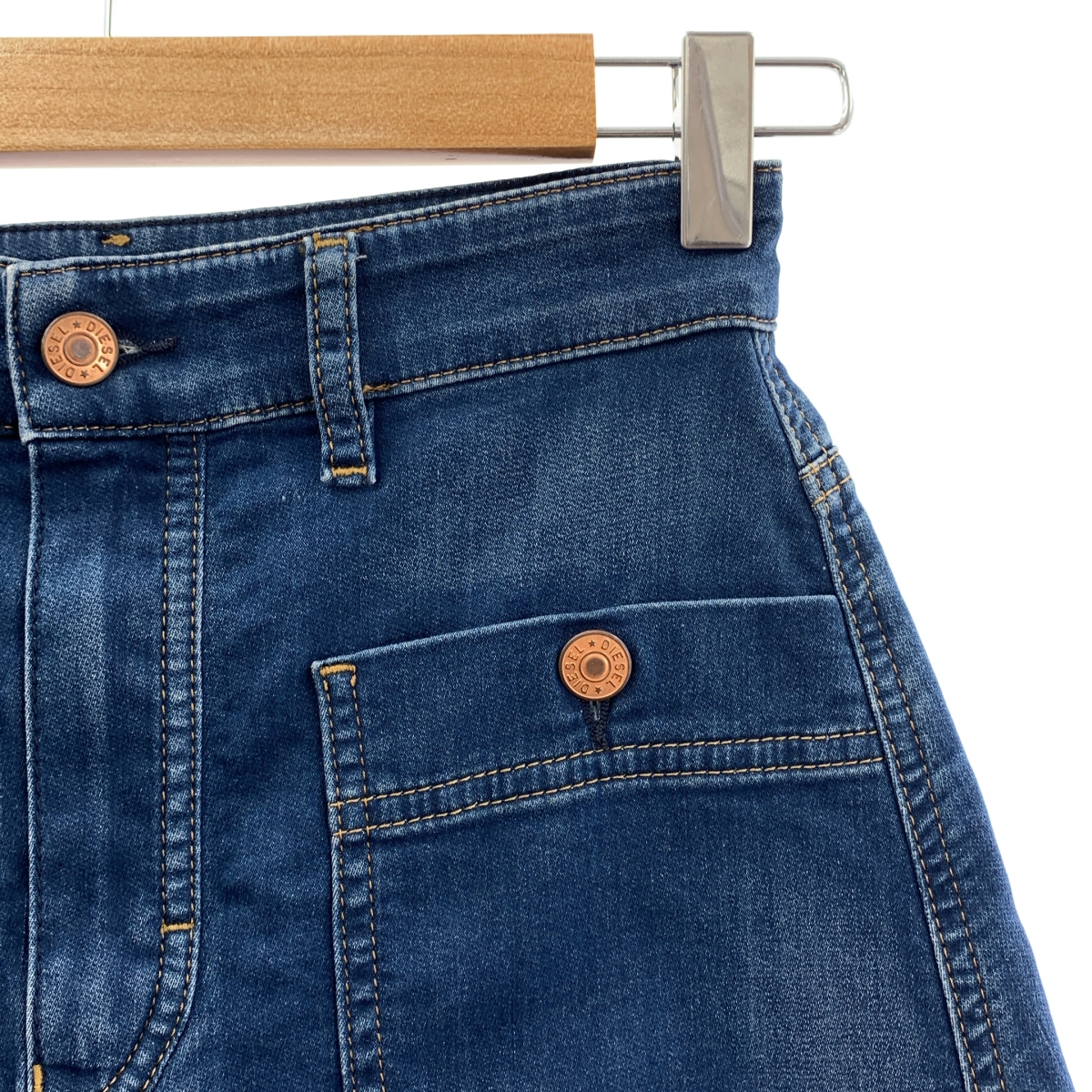 その他 レザーパッチ ロゴボタン カットオフ デニムスカート