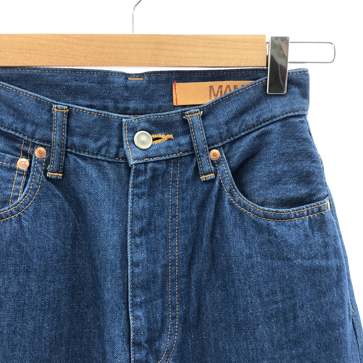 M53. / エムゴーサン NORMA JEAN ハイライズ テーパード デニムパンツ