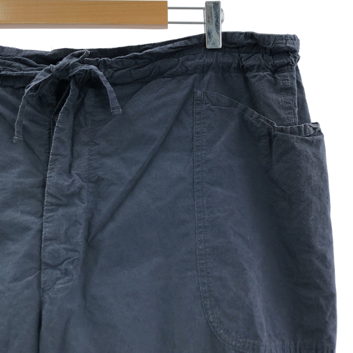 COMOLI / コモリ タイプライタードローストリングパンツ