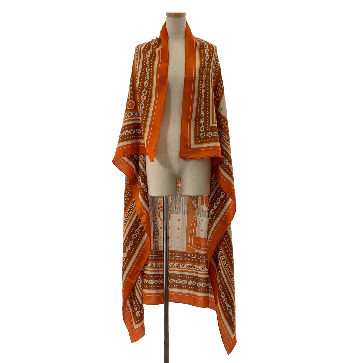 HERMES / エルメス 140 Selle de Dignitaire Bandana / cashmere silk / 高官の鞍 バンダナ / カシミヤ シルク 総柄 大判 ストール スカーフ