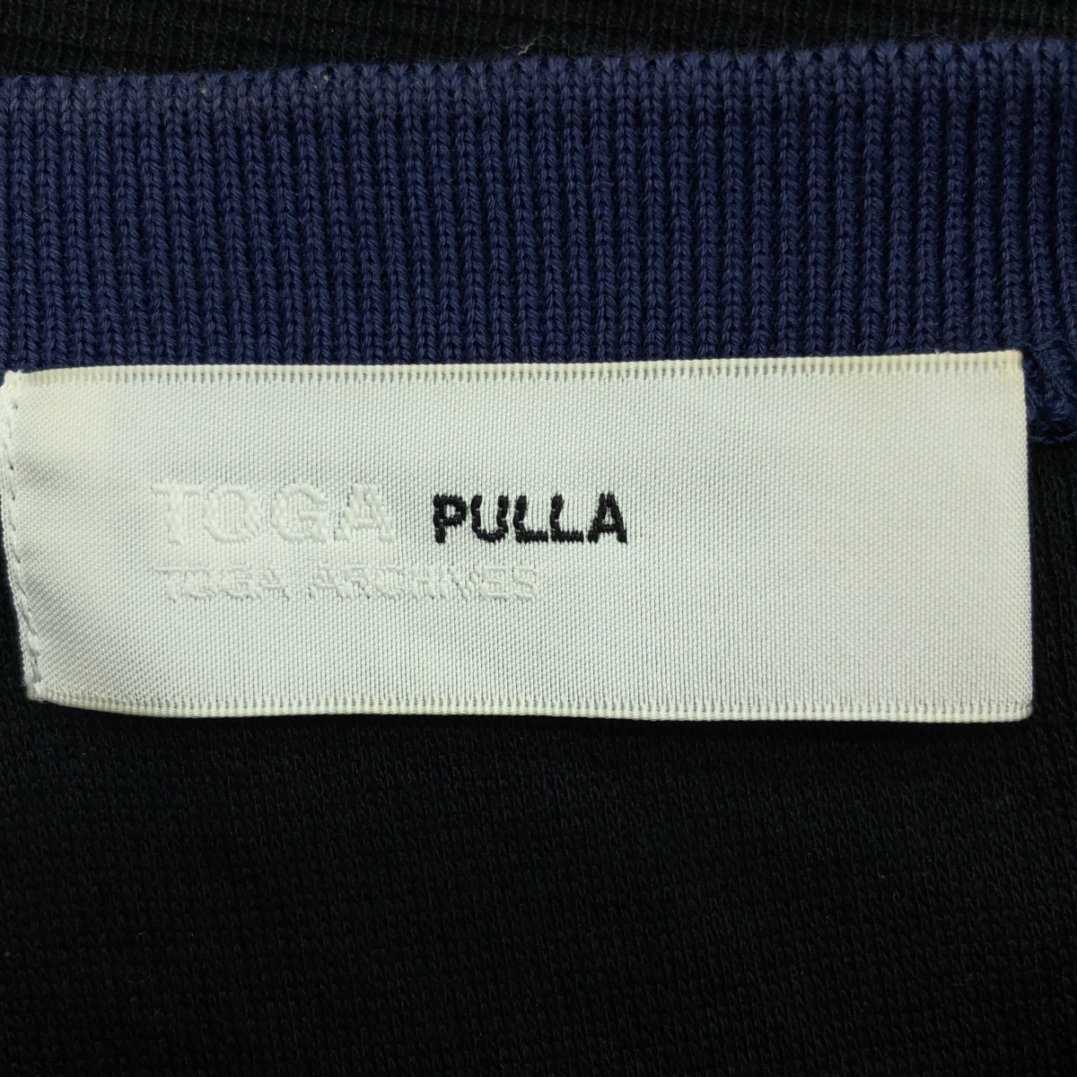 TOGA PULLA / トーガプルラ コットン フリル デザイン Tシャツ