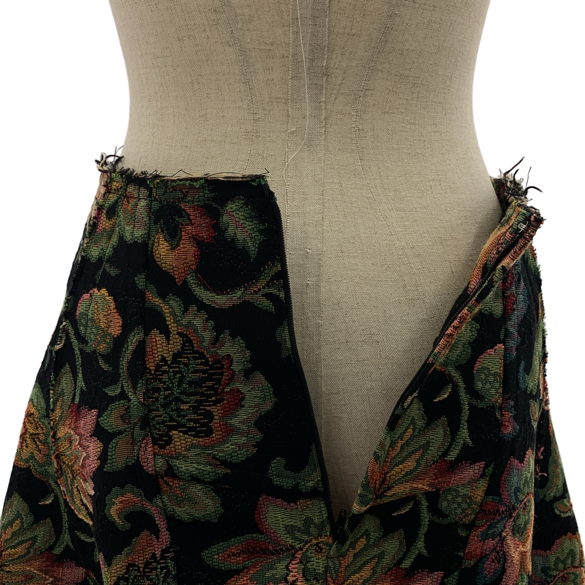 COMME des GARCONS / コムデギャルソン ゴブラン織り 変形 断ち切り バックジップ スカート