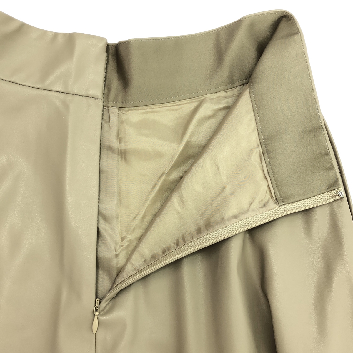 その他 フィクレザー バックジップ ロングスカート / 裏地付き